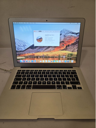 MacBook Air A1466 13" i5 4GB 256GB używany ładowarka