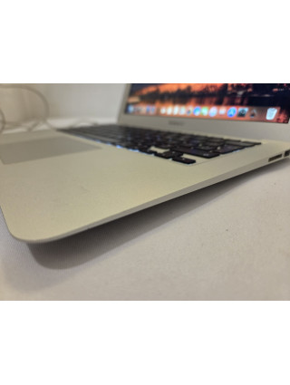 MacBook Air A1466 13" i5 4GB 256GB używany ładowarka
