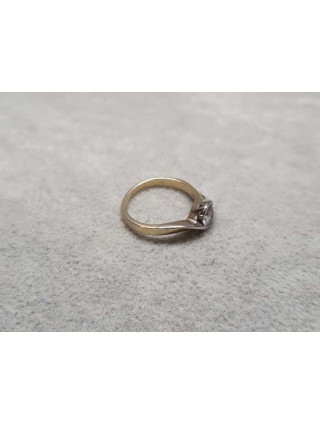 Złoty pierścionek próby 585 3,09g R9