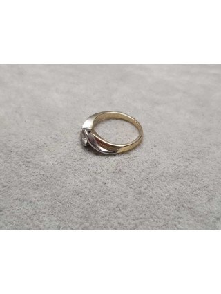 Złoty pierścionek próby 585 3,09g R9